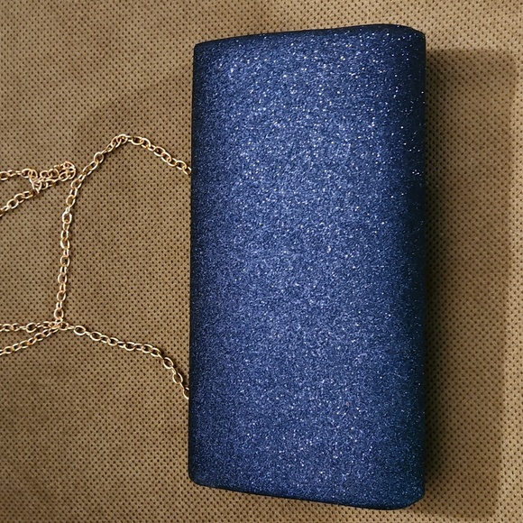 Purse - Picture 2 of 3